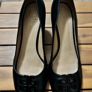 Tory Burch Black Flats with Logo Detail